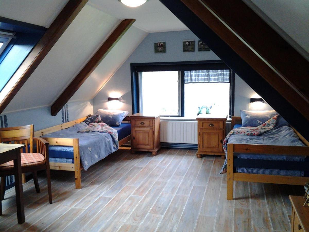 Bed & Breakfast “ Gastvrij Onthaal “ Een-West Exterior photo